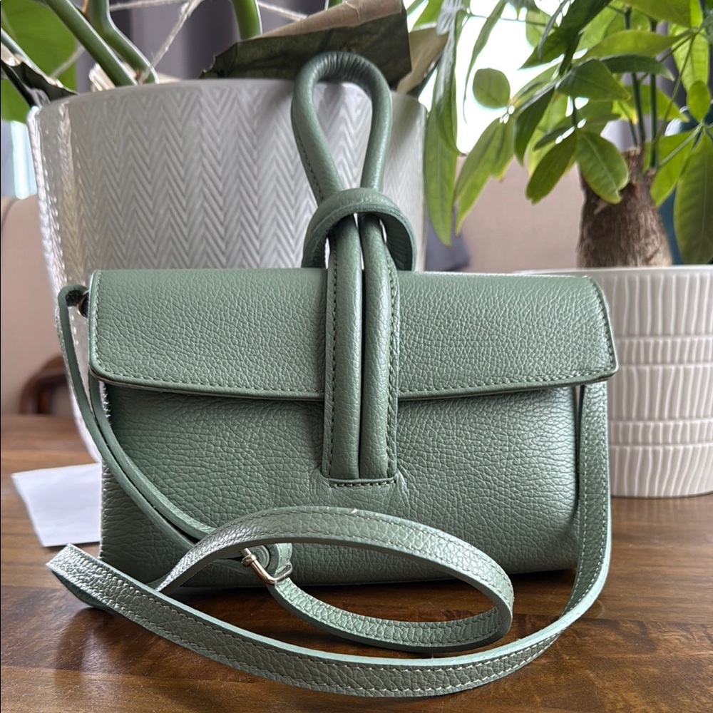 NWT: L’Artigiano Sorrentino, Elegant Teal Leather Crossbody Bag